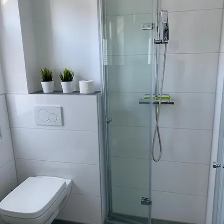 Messezimmer Nahe Der Duesseldorfer Messe Mit Eigenem Eingang Und Gratis Minibar 3* 杜塞尔多夫